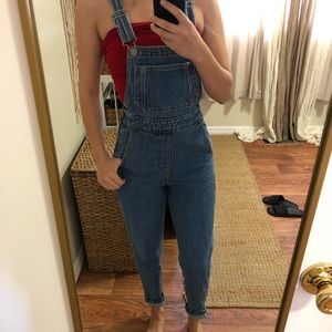 Levis mom overall  size 25 in Hey Shorty